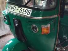 Bajaj RE 205 2011 Three Wheel