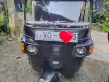 Bajaj RE 205 2011 Three Wheel