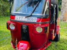 Bajaj RE 205 2011 Three Wheel