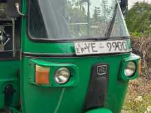 Bajaj RE 205 2011 Three Wheel