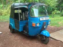 Bajaj RE 205 2011 Three Wheel