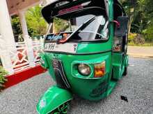 Bajaj RE 205 2011 Three Wheel