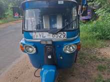Bajaj RE 205 2011 Three Wheel