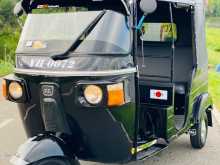 Bajaj RE 205 2011 Three Wheel