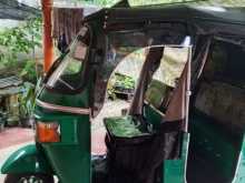 Bajaj RE 205 2011 Three Wheel