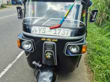 Bajaj RE 205 2011 Three Wheel