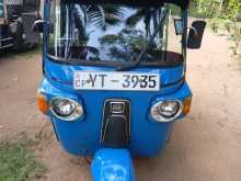 Bajaj RE 205 2011 Three Wheel