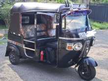 https://riyasewana.com/uploads/bajaj-re-205-2011-86425112872.jpg