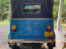 https://riyasewana.com/uploads/bajaj-re-205-2011-96573012434.jpg