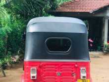 https://riyasewana.com/uploads/bajaj-re-205-201157094452.jpg