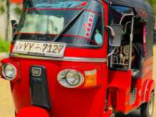 Bajaj RE 205 2012 Three Wheel
