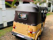 https://riyasewana.com/uploads/bajaj-re-205-2012-1911423912783.jpg