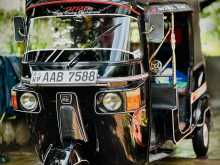 Bajaj RE 205 2012 Three Wheel