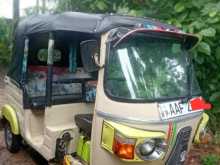 Bajaj RE 205 2012 Three Wheel