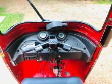 https://riyasewana.com/uploads/bajaj-re-205-2013-1112463312513.jpg