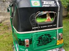 https://riyasewana.com/uploads/bajaj-re-205-2013-301859261205491.jpg