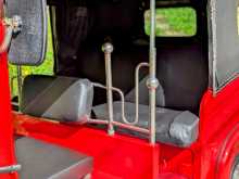 https://riyasewana.com/uploads/bajaj-re-205-2013-620325912954.jpg