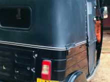 https://riyasewana.com/uploads/bajaj-re-205-2014-112183612163.jpg