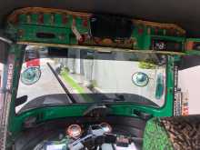 https://riyasewana.com/uploads/bajaj-re-205-2015-1610320812923.jpg