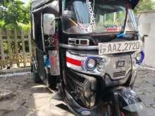 Bajaj RE 205 2015 Three Wheel