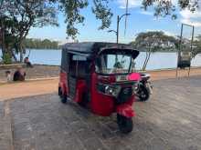 Bajaj RE 205 2015 Three Wheel