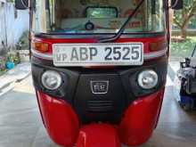 Bajaj RE 205 2017 Three Wheel