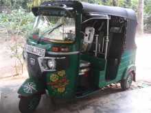 Bajaj RE 205 2017 Three Wheel