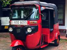 Bajaj RE 205 2017 Three Wheel