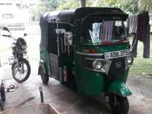Bajaj RE 205 2017 Three Wheel