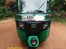 Bajaj RE 205 2017 Three Wheel