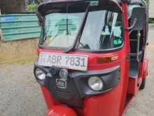 Bajaj RE 205 2018 Three Wheel