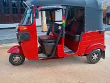 Bajaj RE 205 2018 Three Wheel