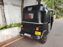 https://riyasewana.com/uploads/bajaj-re-205-20191026823.jpg