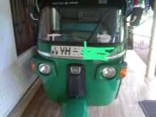 Bajaj RE 205 2010 Three Wheel