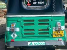 Bajaj RE 205 2010 Three Wheel