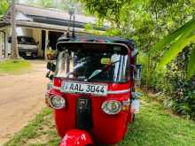 https://riyasewana.com/uploads/bajaj-re-205-21114221446.jpg