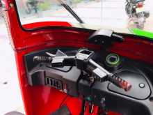 https://riyasewana.com/uploads/bajaj-re-205-21115722143.jpg