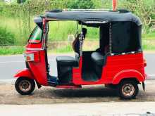 https://riyasewana.com/uploads/bajaj-re-205-21115722335.jpg