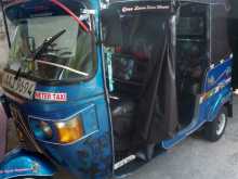 Bajaj RE 205 2013 Three Wheel