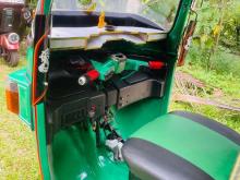 https://riyasewana.com/uploads/bajaj-re-205-21239376574.jpg