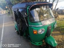 Bajaj RE 205 2012 Three Wheel