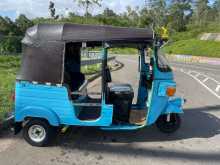 https://riyasewana.com/uploads/bajaj-re-205-21649264052.jpg
