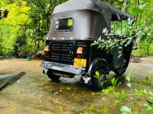 https://riyasewana.com/uploads/bajaj-re-205-21828294703.jpg