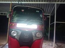 Bajaj RE 205 2017 Three Wheel