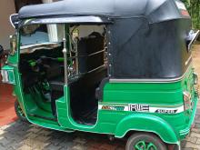 https://riyasewana.com/uploads/bajaj-re-205-221230336045.jpg