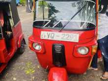 Bajaj RE 205 2011 Three Wheel