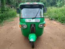 Bajaj RE 205 2011 Three Wheel