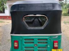 Bajaj RE 205 2016 Three Wheel