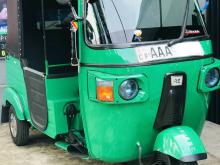 Bajaj RE 205 2012 Three Wheel