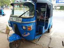 Bajaj RE 205 2011 Three Wheel